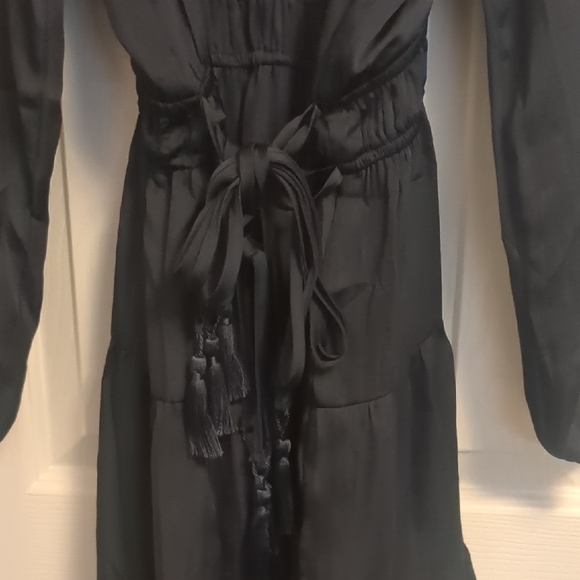 TAHARI Elegant Tie Neck Navy Knee Length Dress - Picture 3 of 7